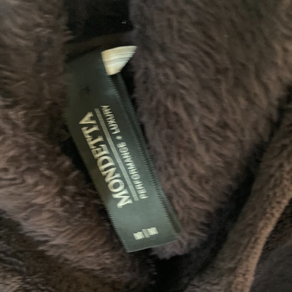 Mondetta fleece top